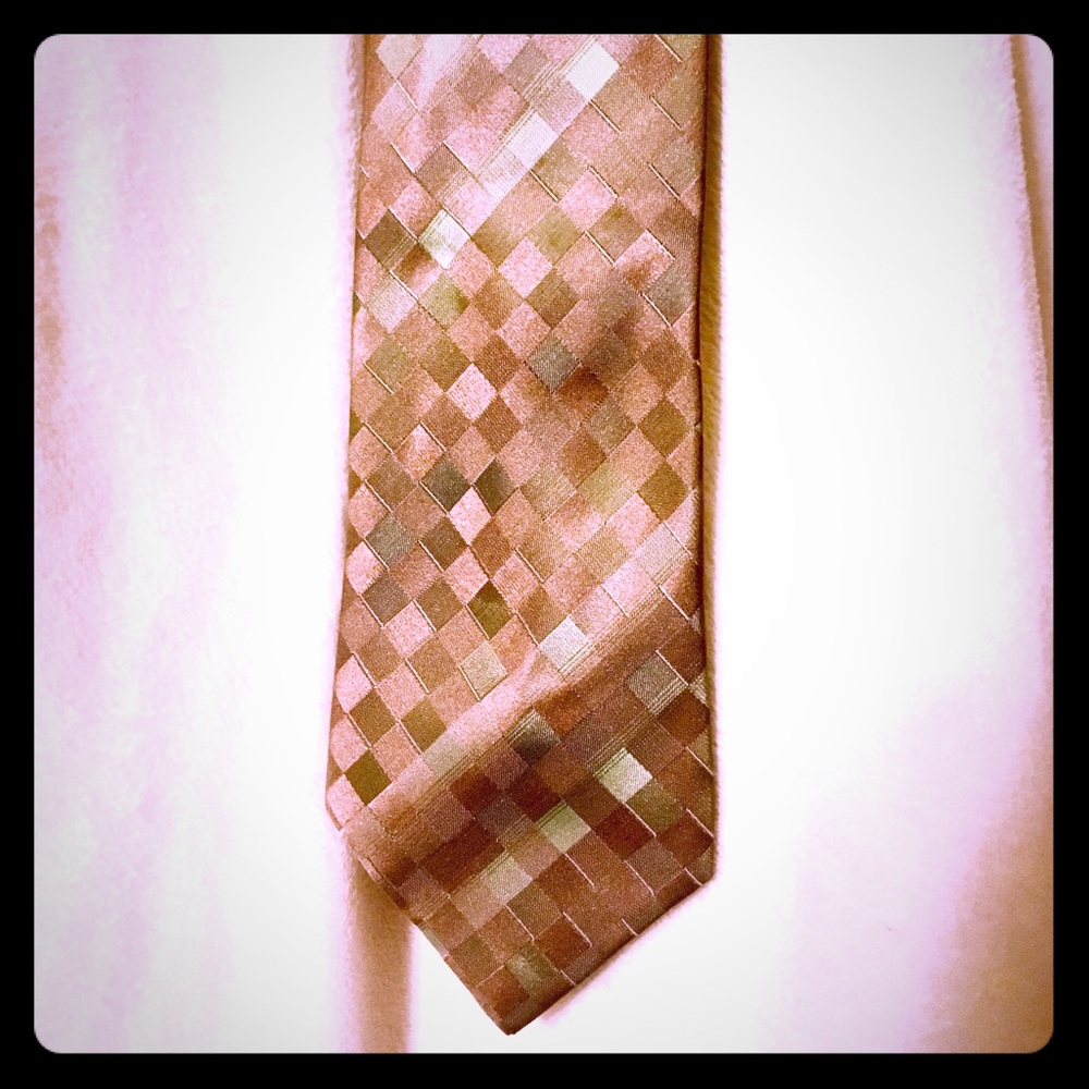 Kenneth Cole Reaction tie, 100% silk